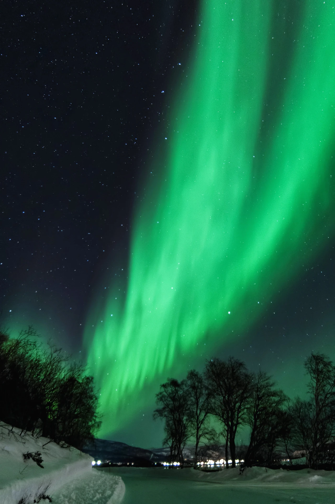 Green curtain, Norway